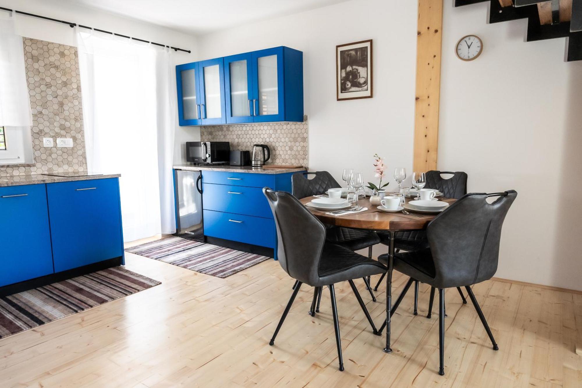 Island Apartments Izola Eksteriør billede