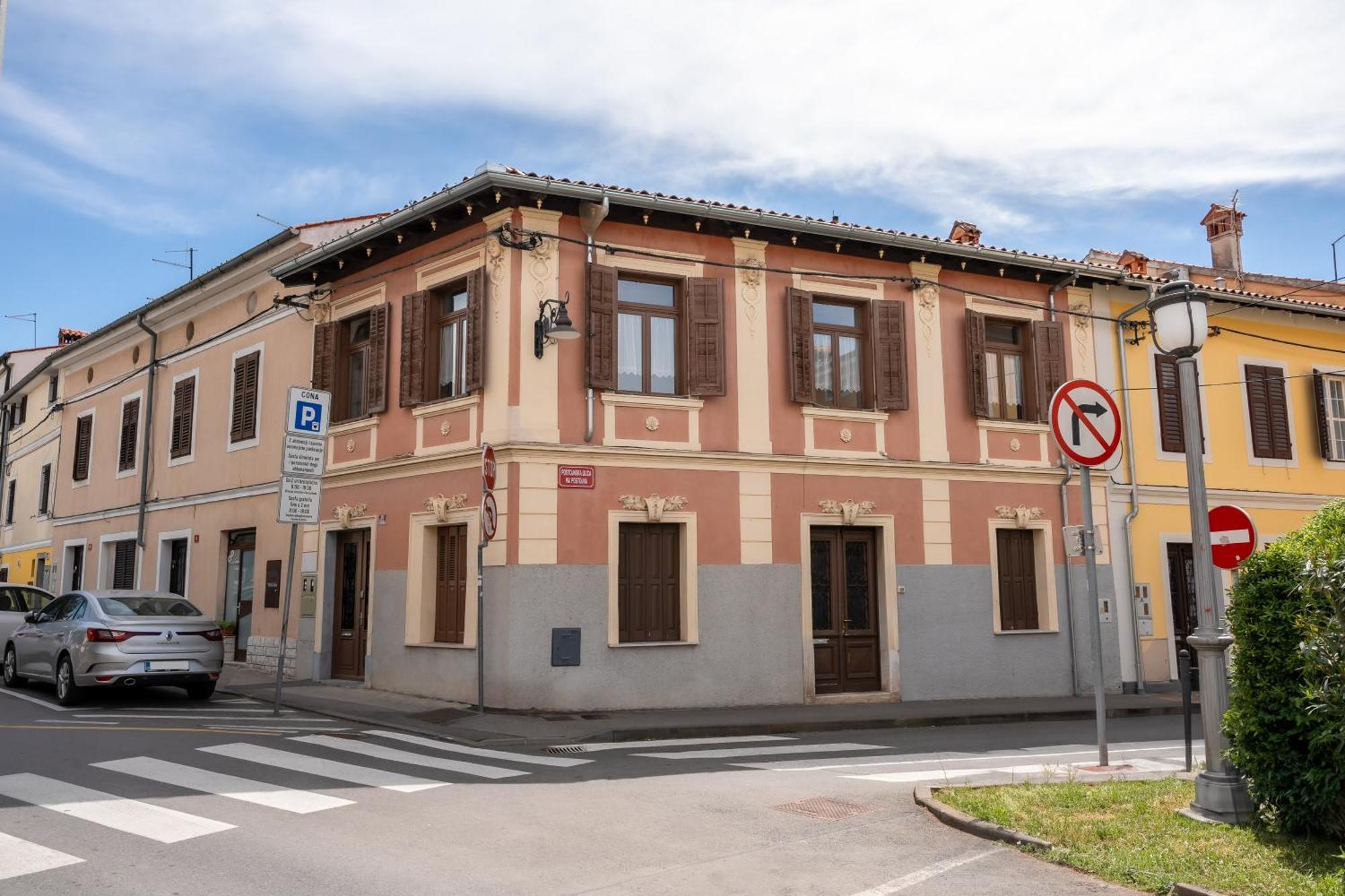 Island Apartments Izola Eksteriør billede